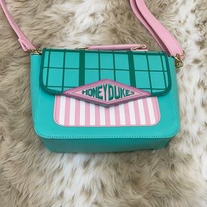 Honey dukes Harry Potter loungefly bag
